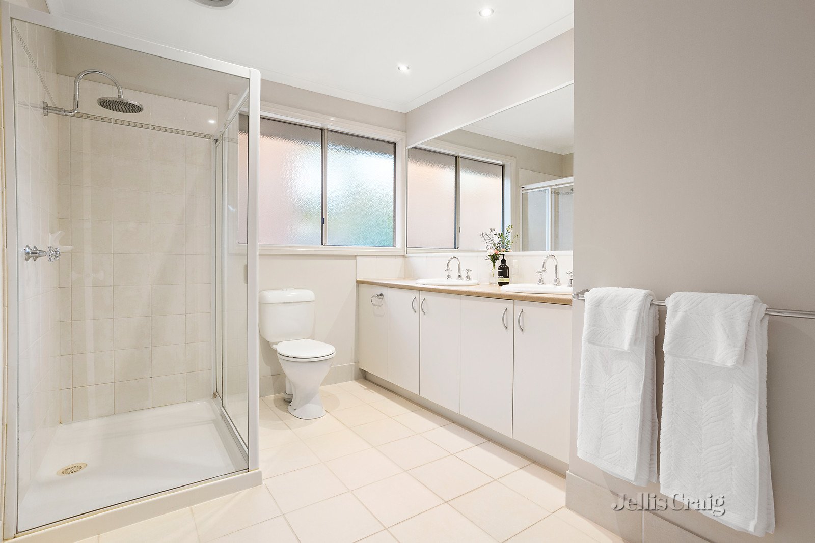 10 Cascades View, Yallambie image 7