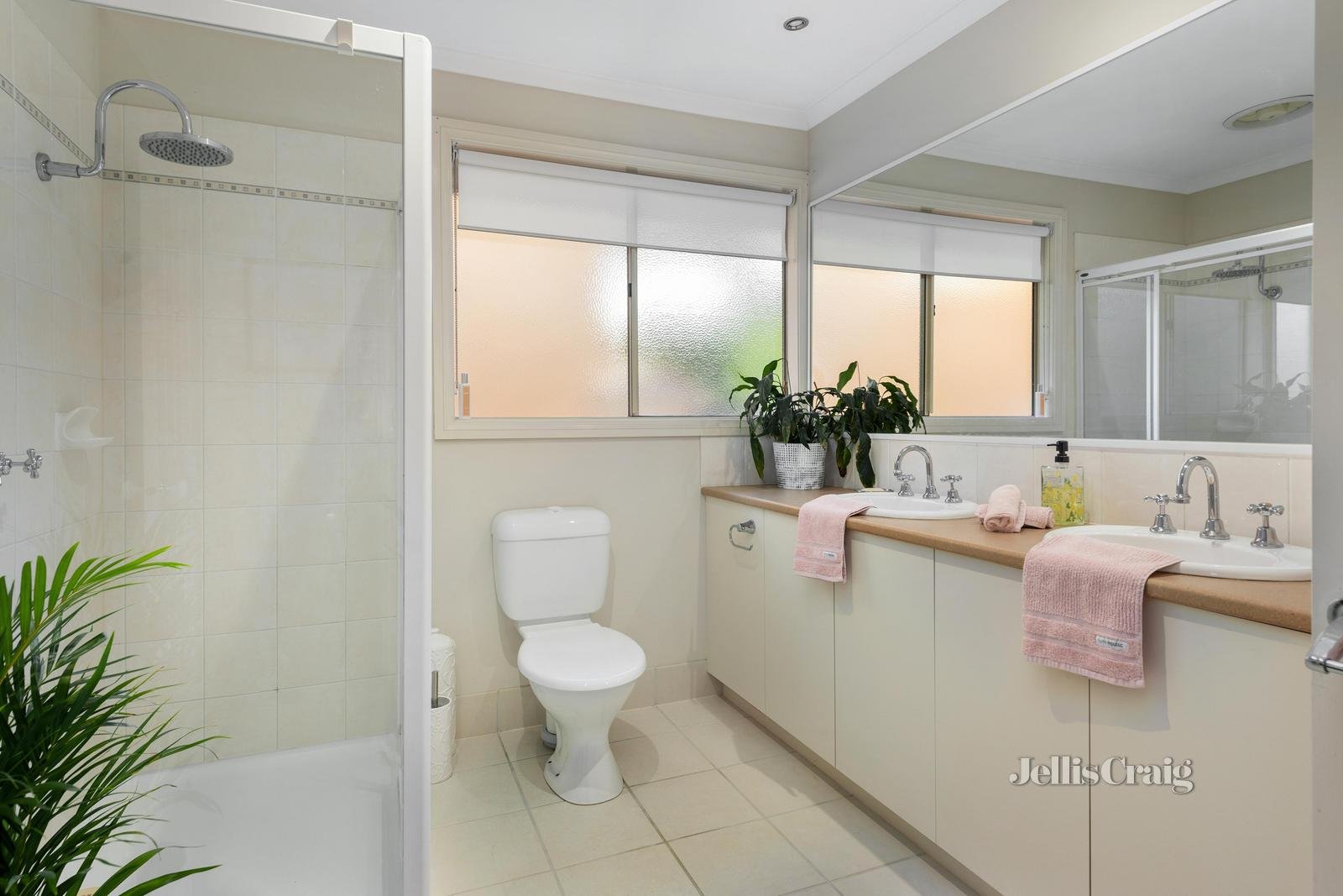 10 Cascades View, Yallambie image 8