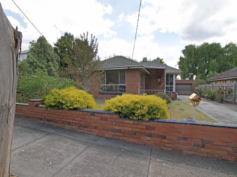 10 Charlotte Road, Blackburn South image 18