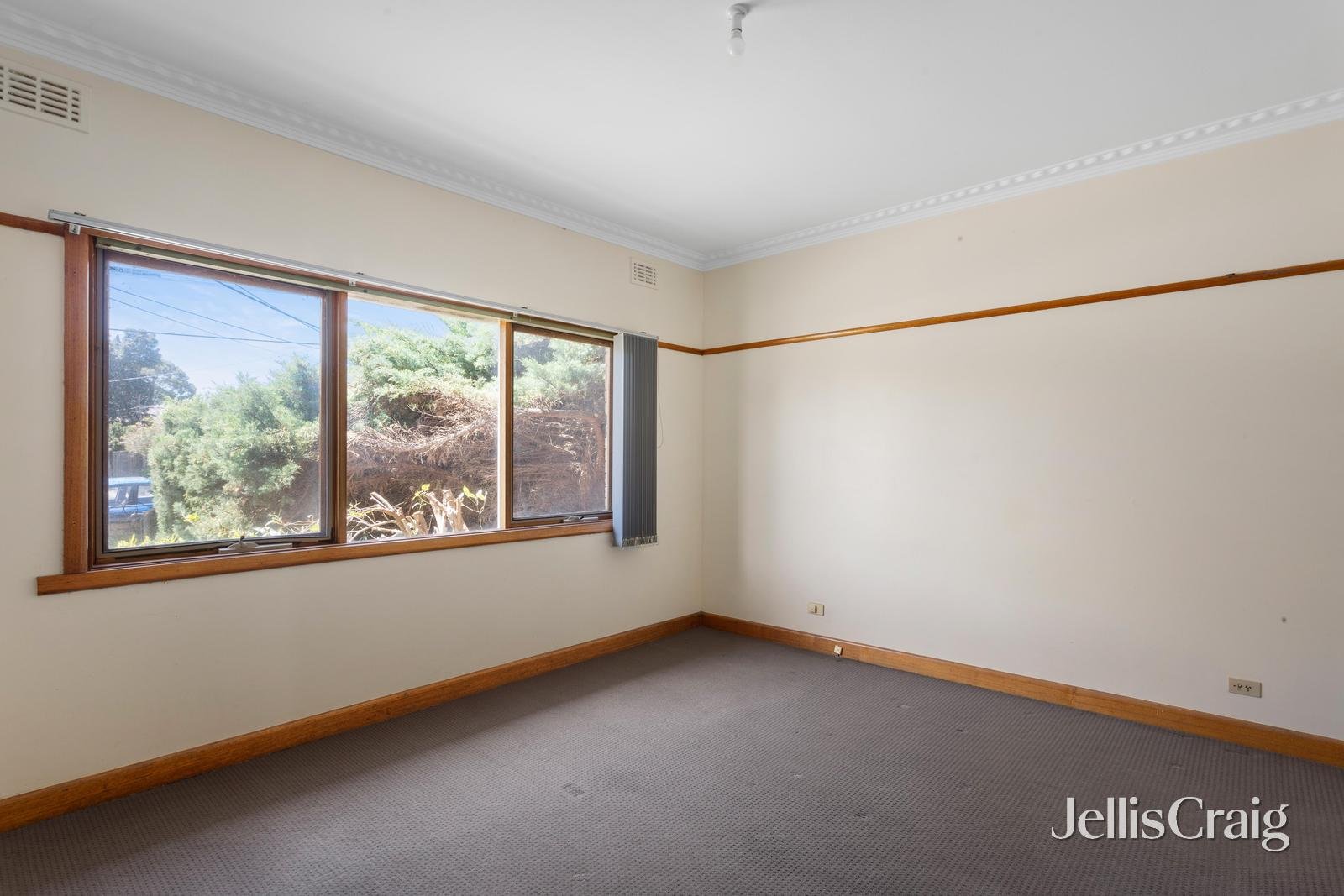 10 Chauvel Street, Bentleigh East image 7