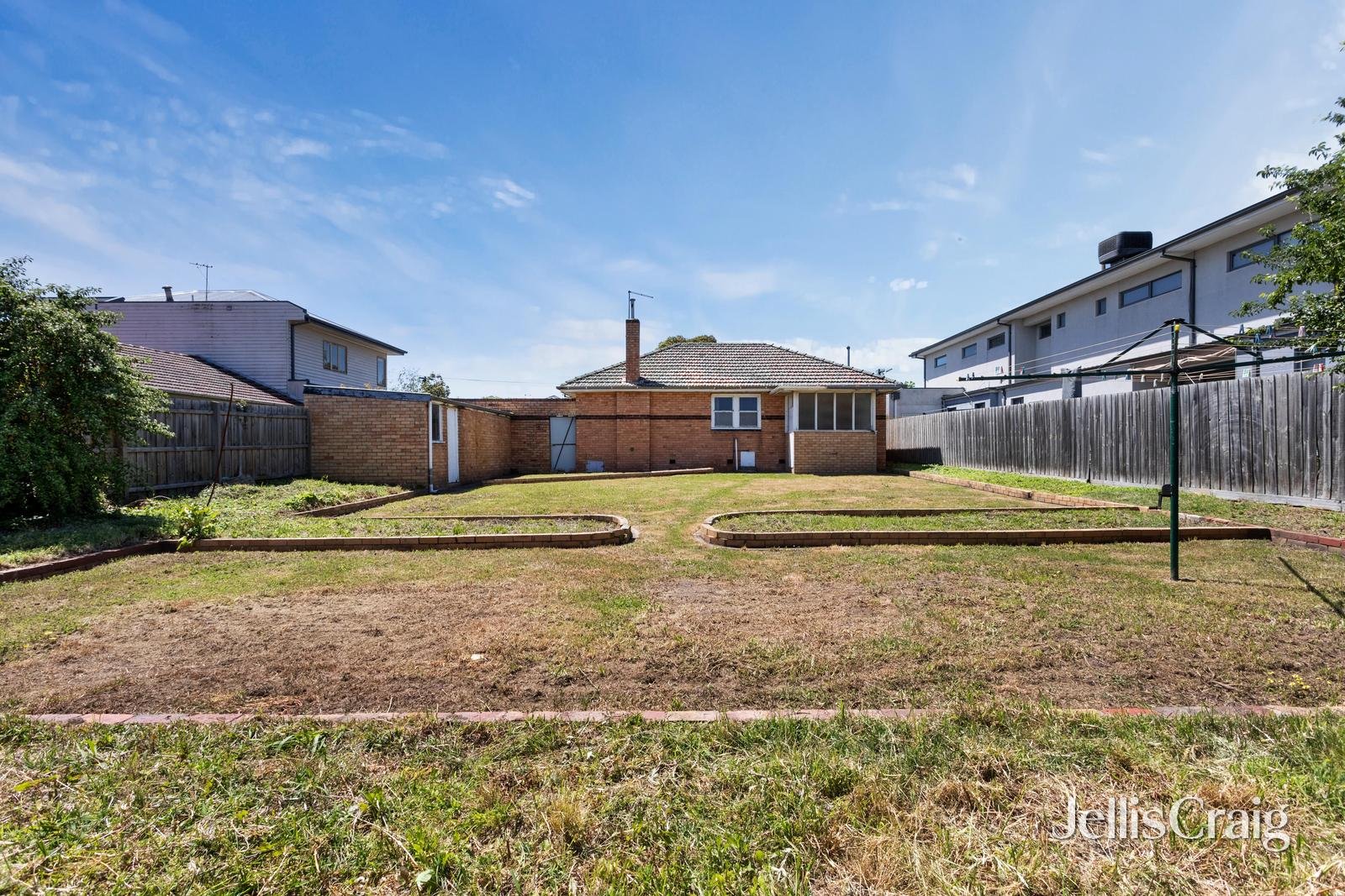 10 Chauvel Street, Bentleigh East image 11