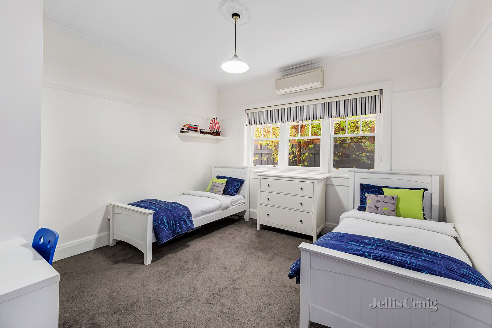 10 Chester Street, Glen Iris image 6