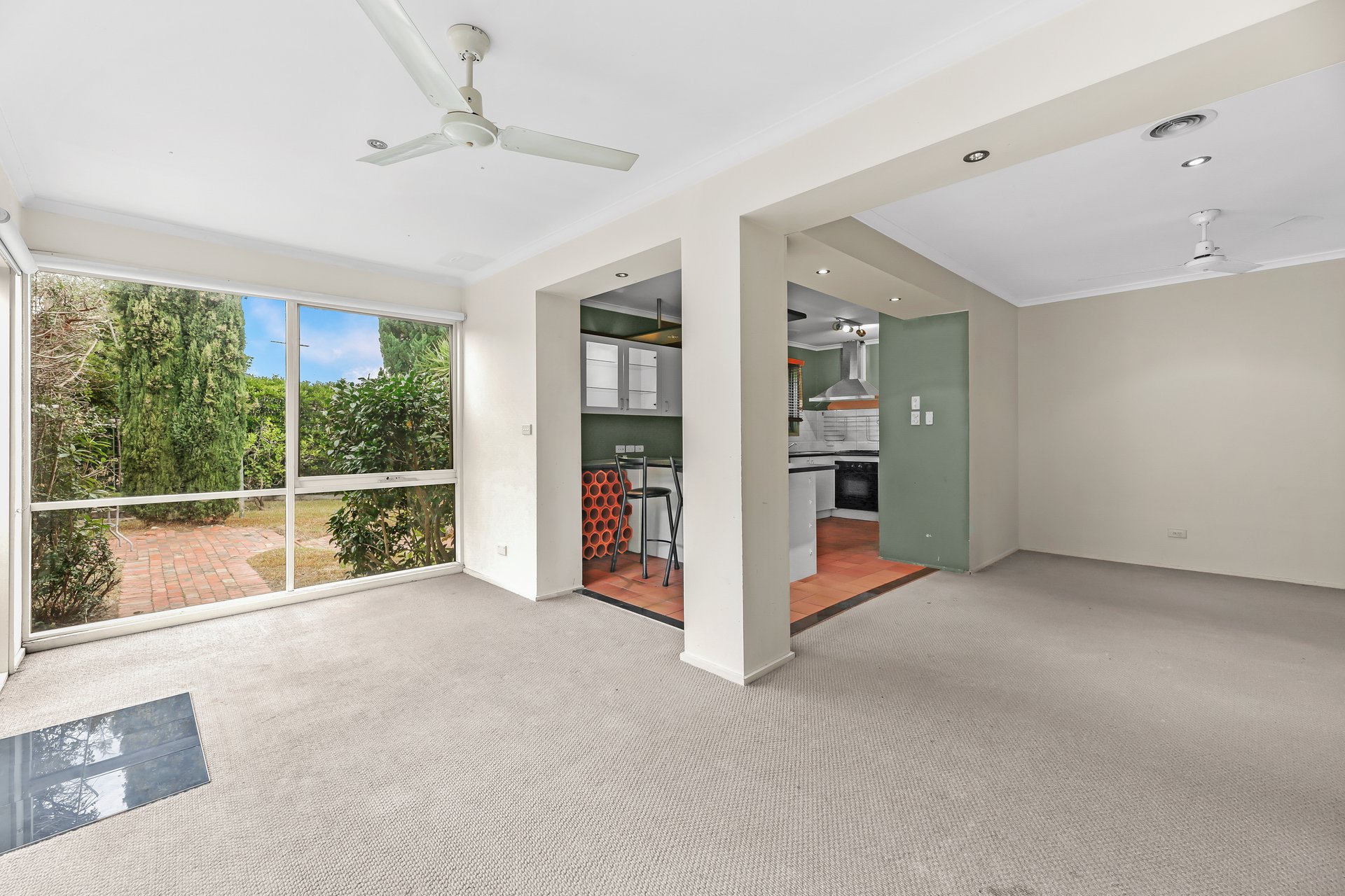 10 Chivalry Avenue, Glen Waverley image 5