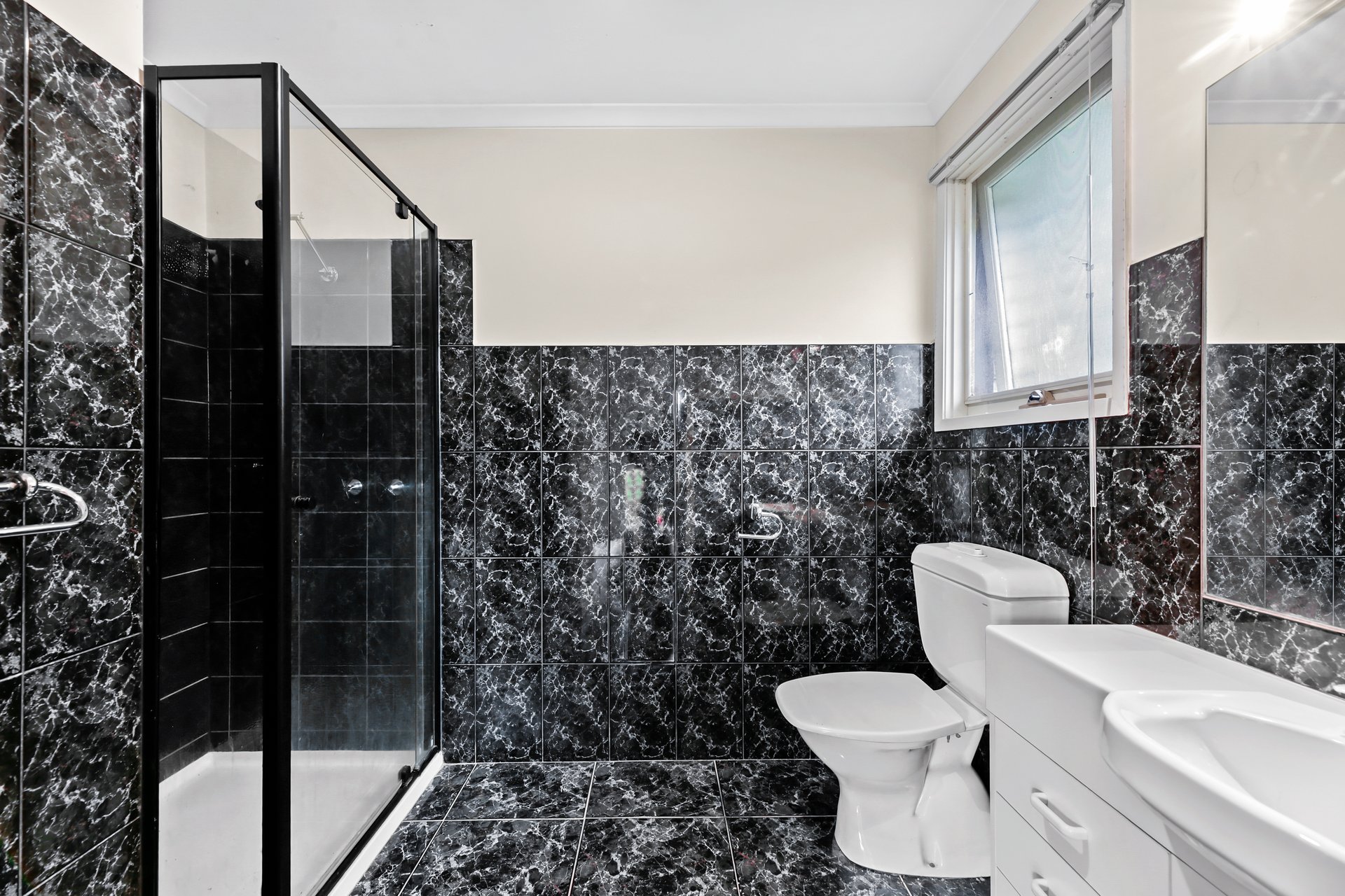 10 Chivalry Avenue, Glen Waverley image 8
