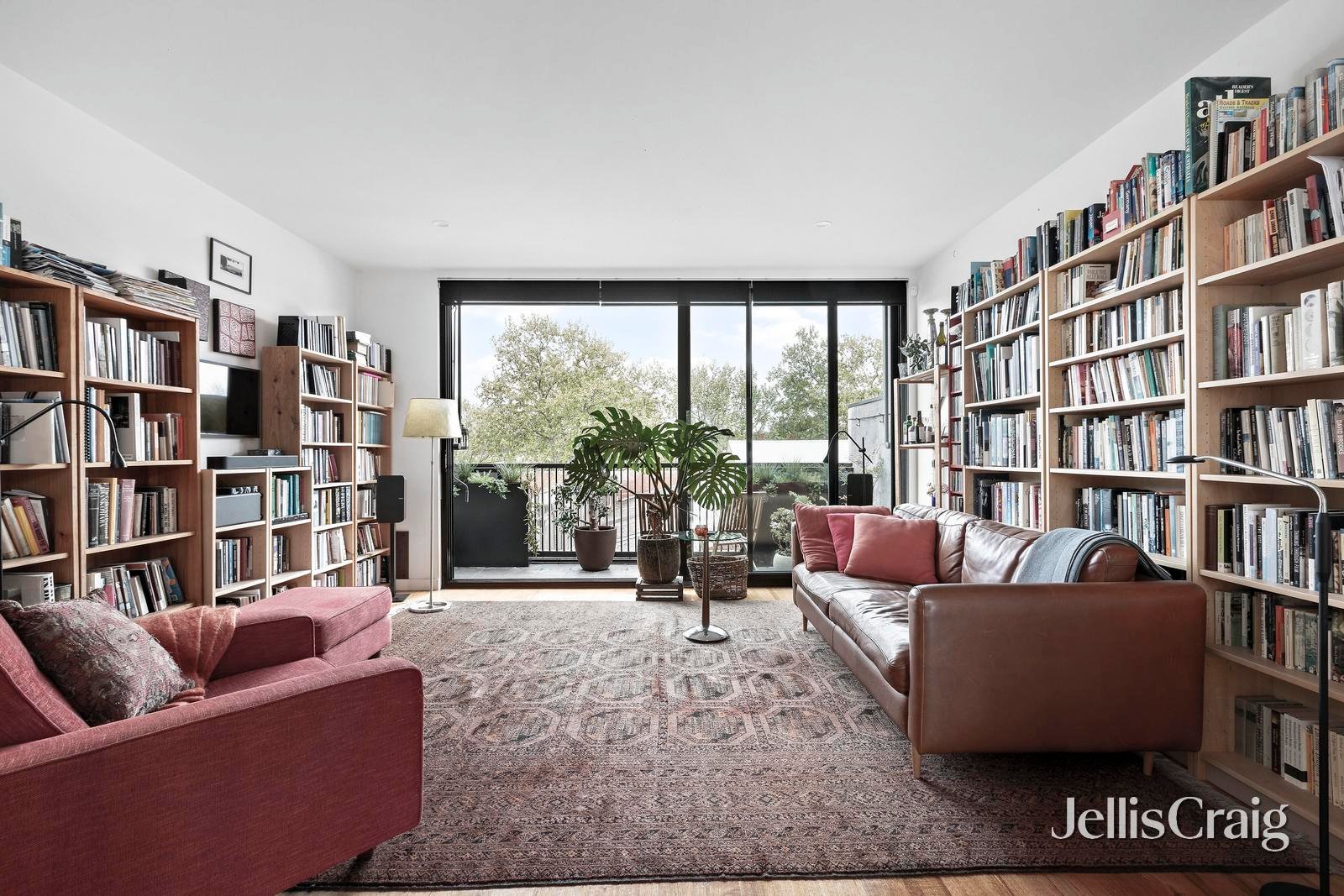 10 Clare Lane, Kensington image 2
