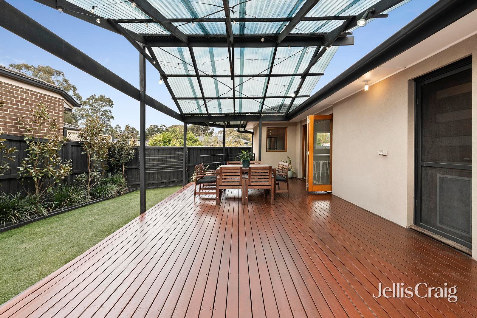 10 Clement Crescent, Croydon image 10
