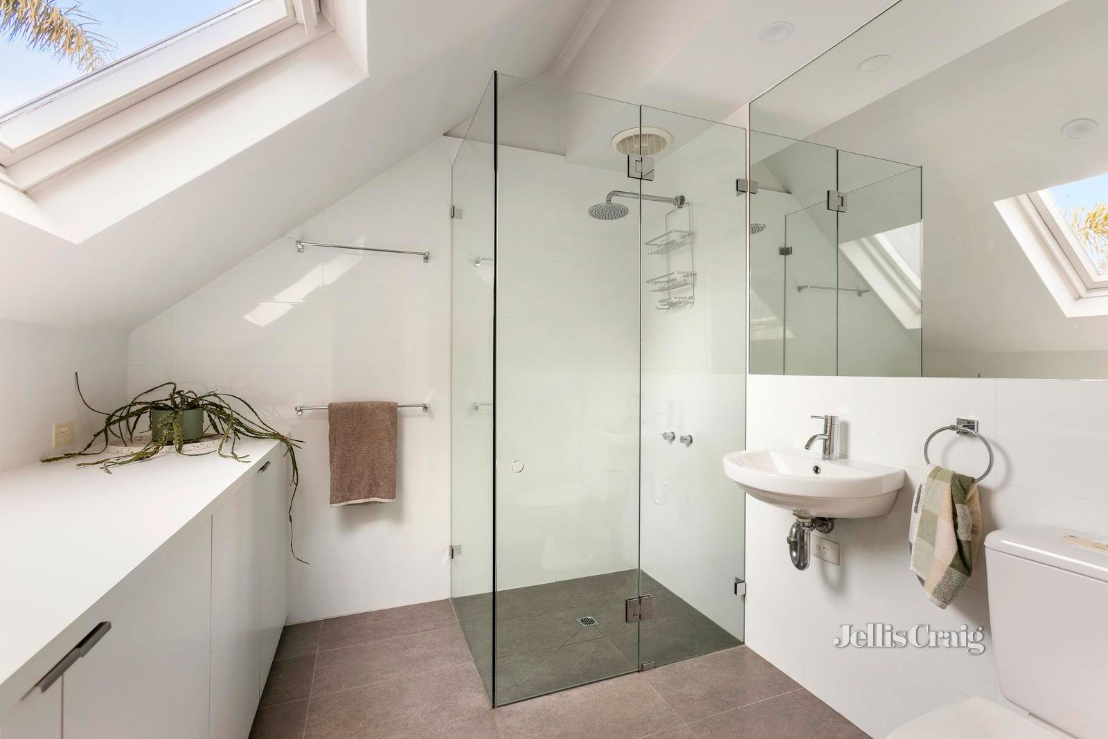10 Clyde Street, St Kilda image 12