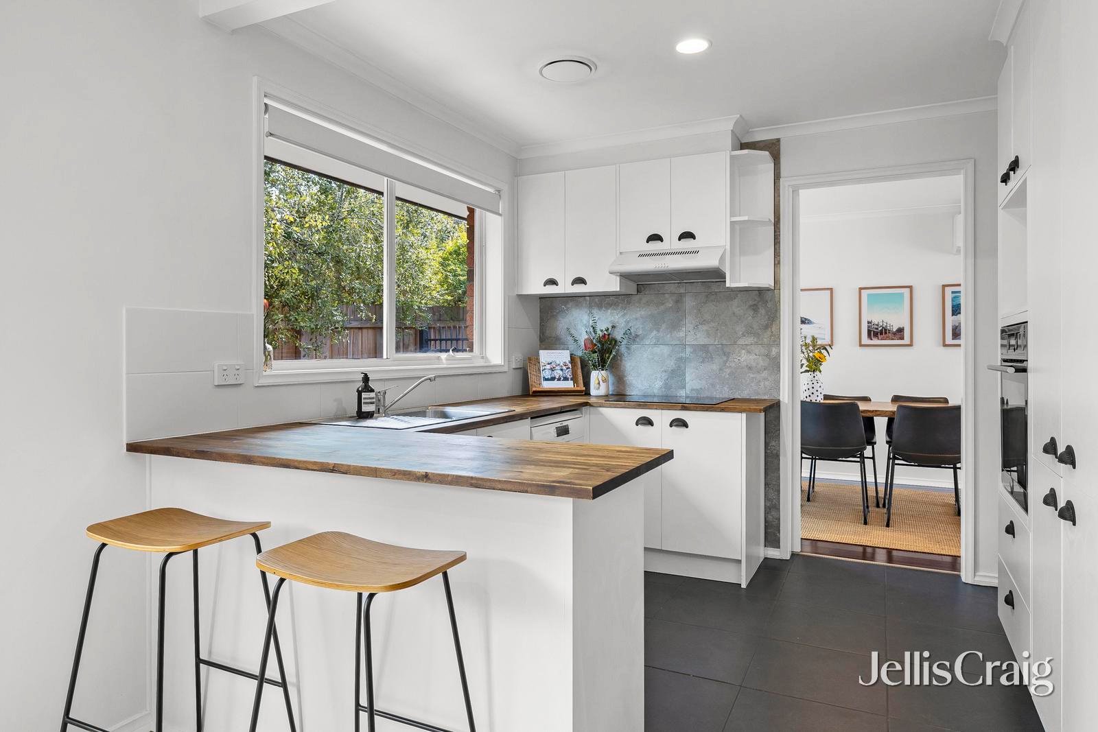 10 Coimadai Court, Mornington image 3