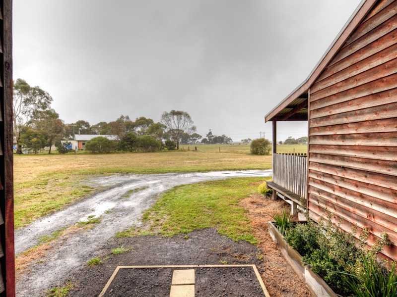 10 Coppards Road, Newcomb image 20