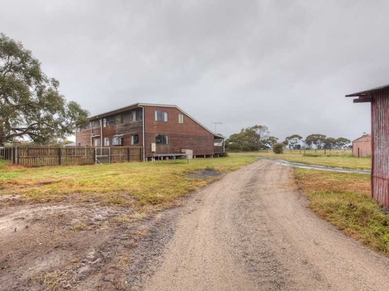 10 Coppards Road, Newcomb image 23