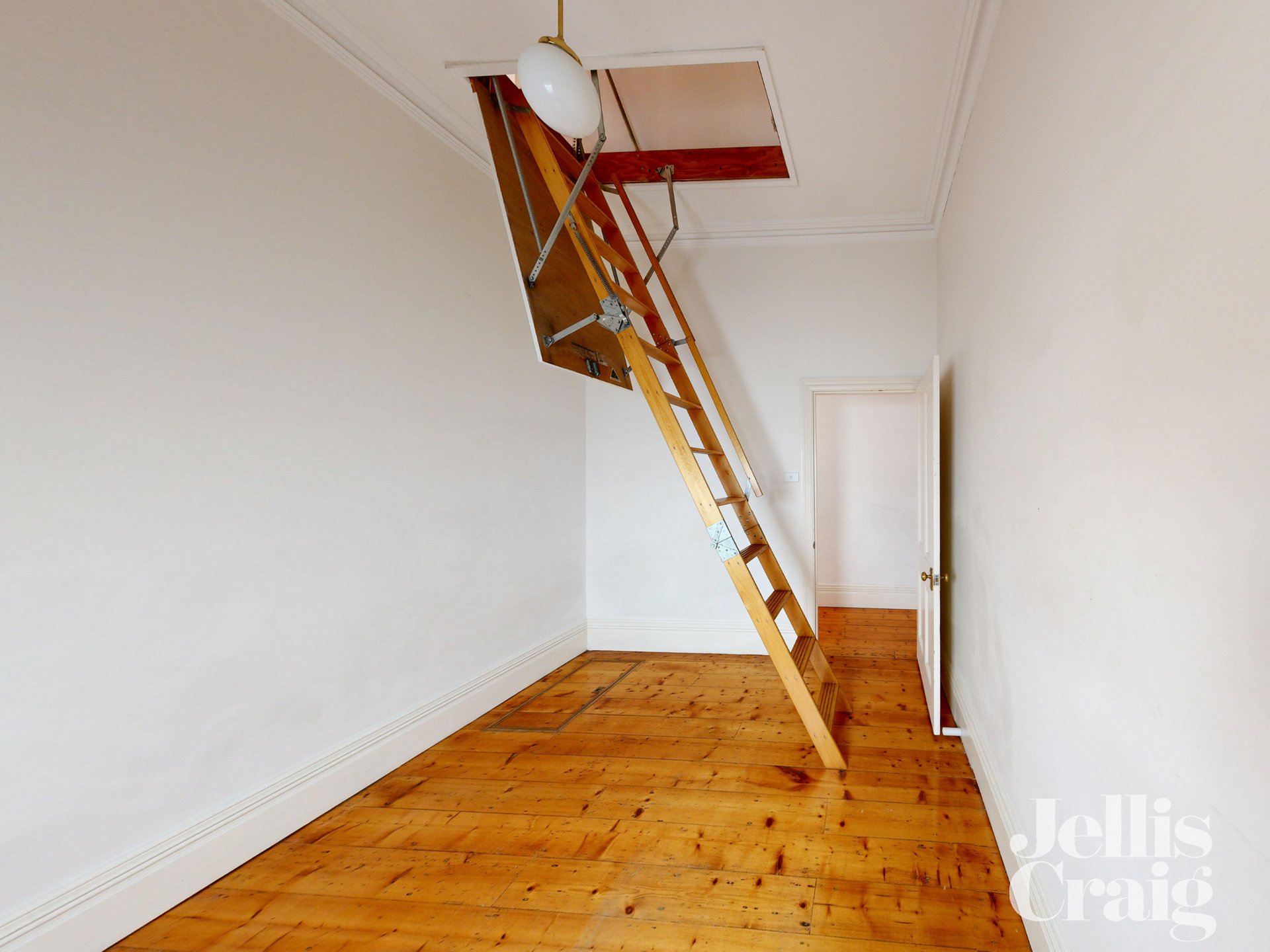 10 Coronet Street, Flemington image 7