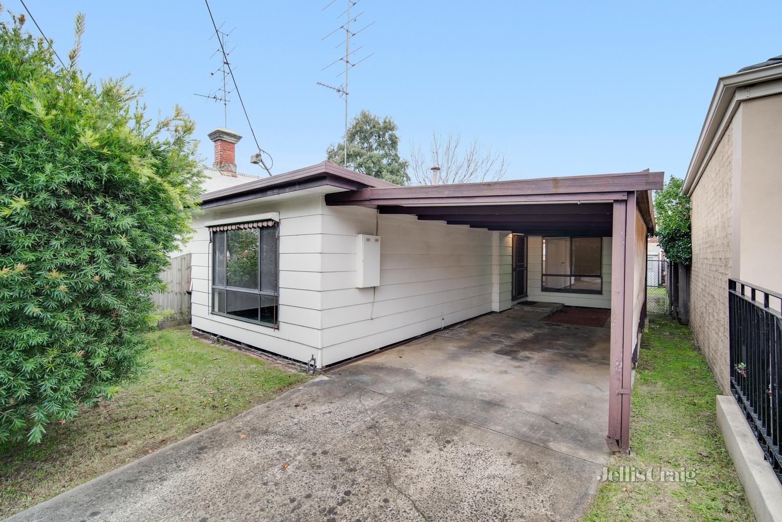 10 Cowan Street, Lake Wendouree image 1