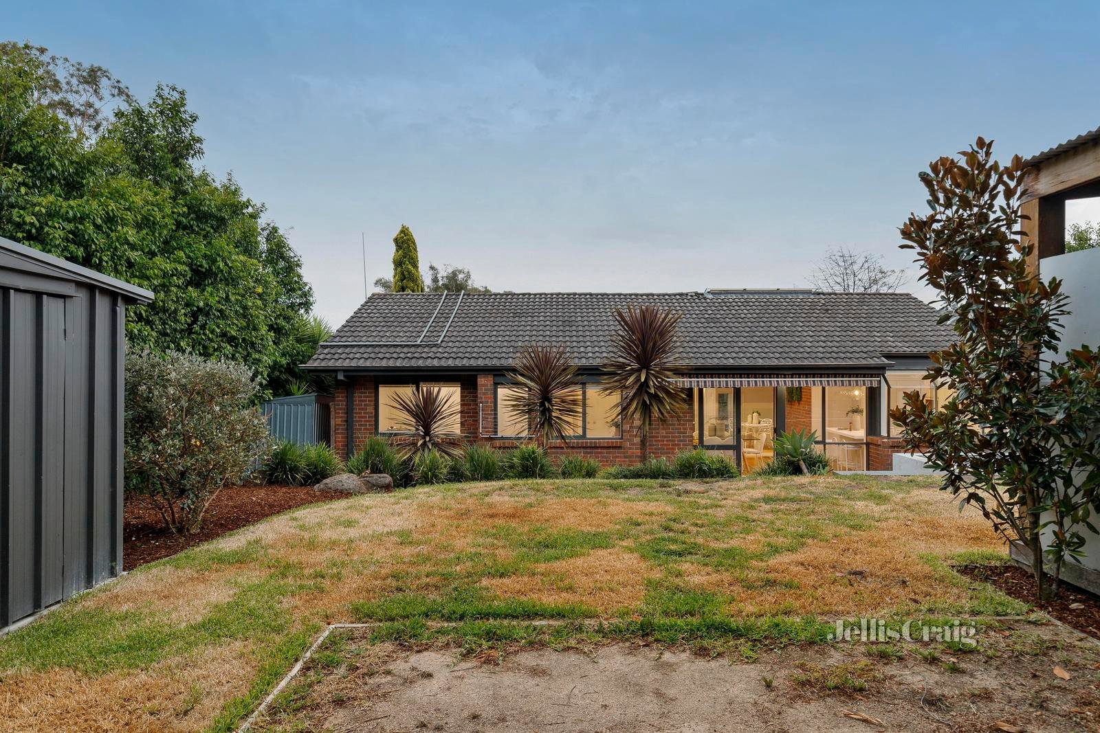 10 Crofton Court, Eltham image 24