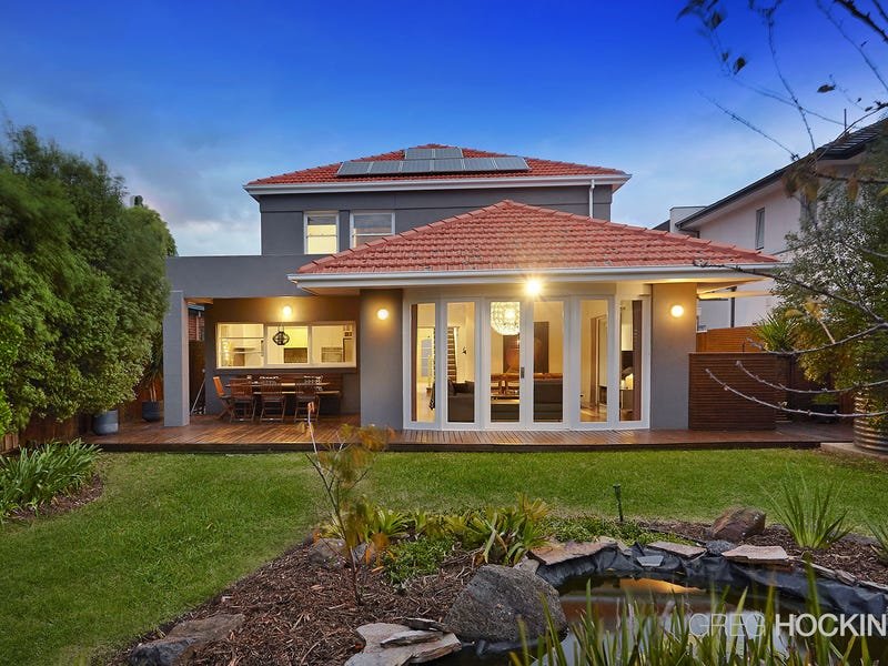 10 Crofton Drive, Williamstown image 3