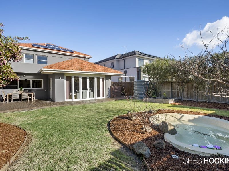 10 Crofton Drive, Williamstown image 5