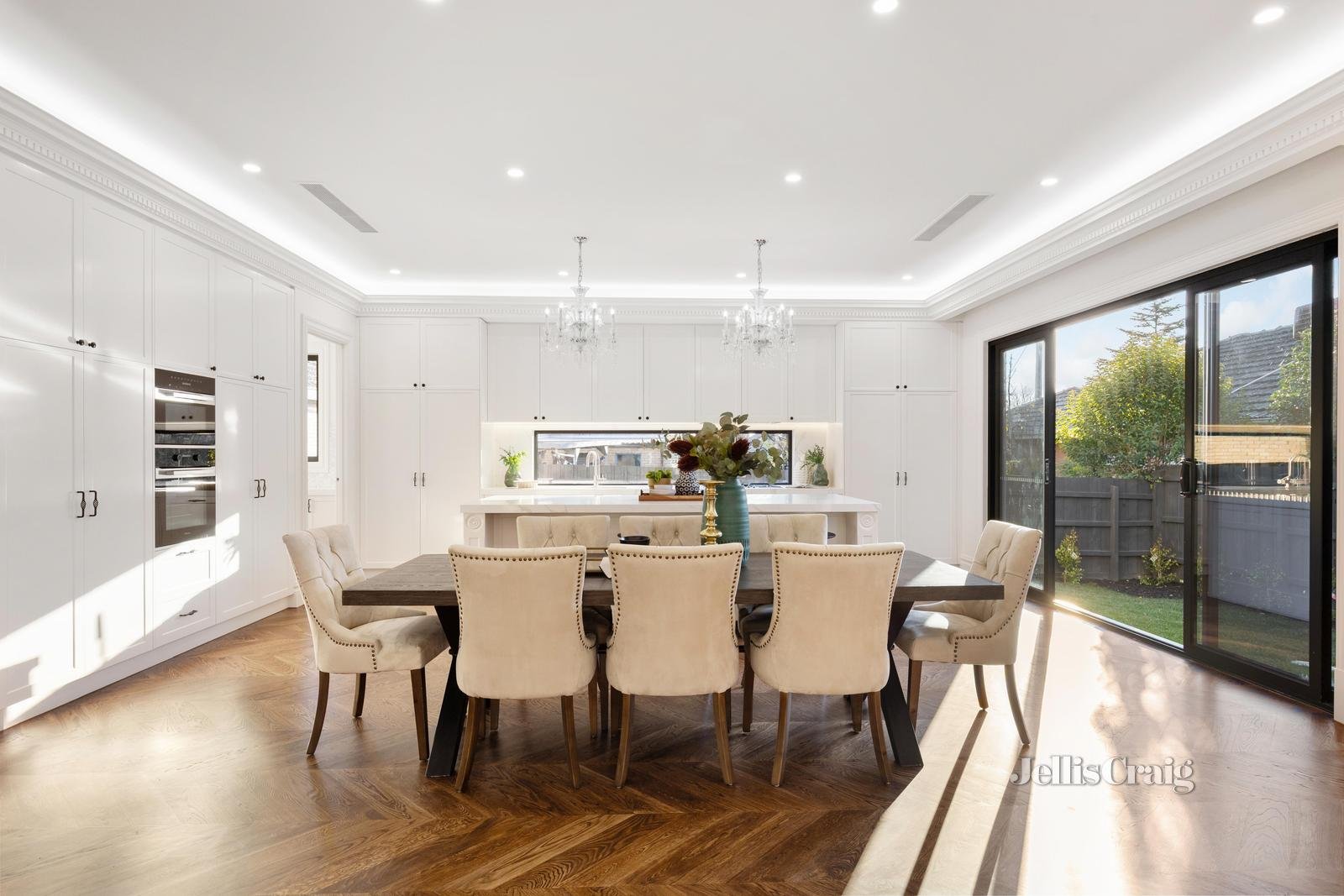 10 Crown Street, Glen Waverley image 8