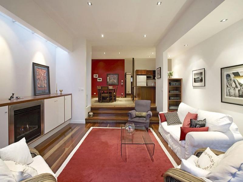 10 Curlewis Street, Mont Albert image 2