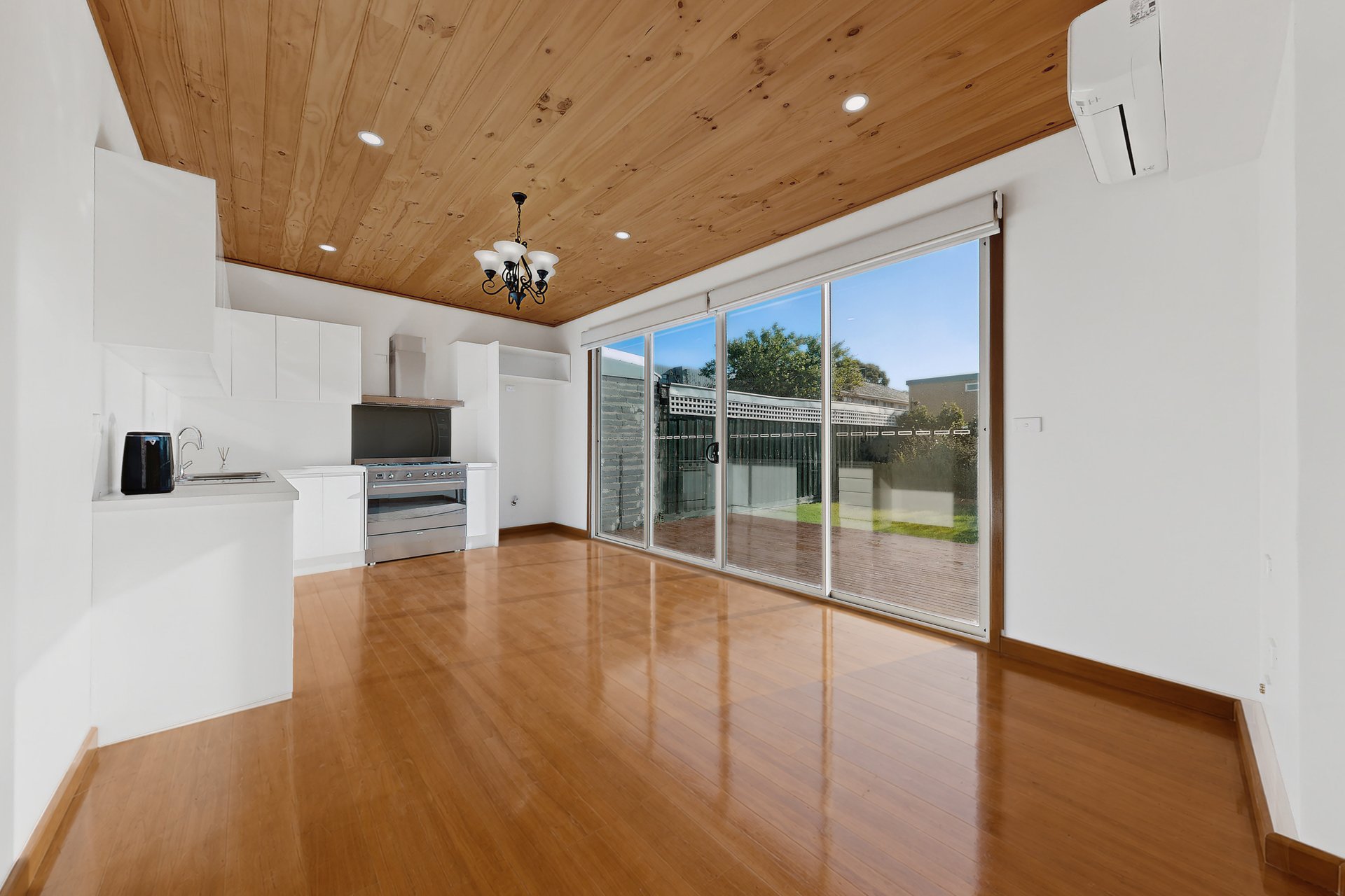 10 Curtin Avenue, Brunswick&nbsp;West image 4