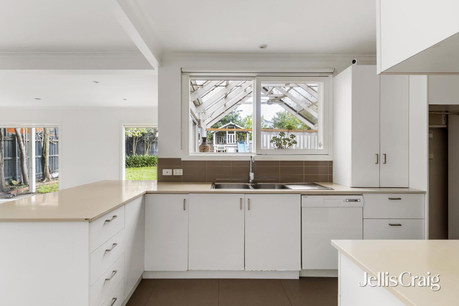 10 Cushing Avenue, Bentleigh image 3