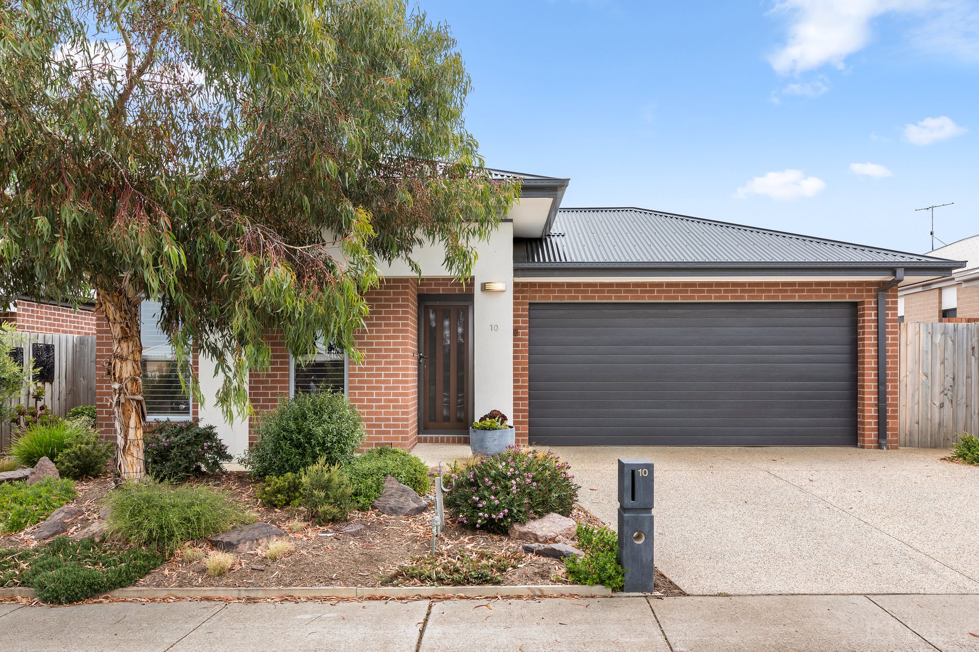 Property Gallery - Main Image