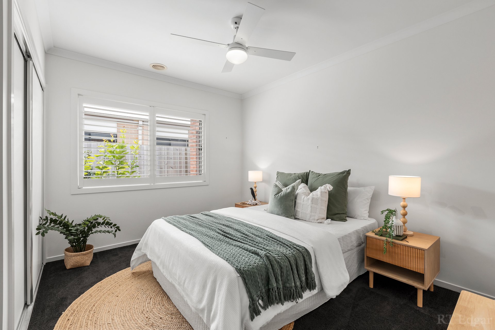 Property Gallery Thumbnail 14