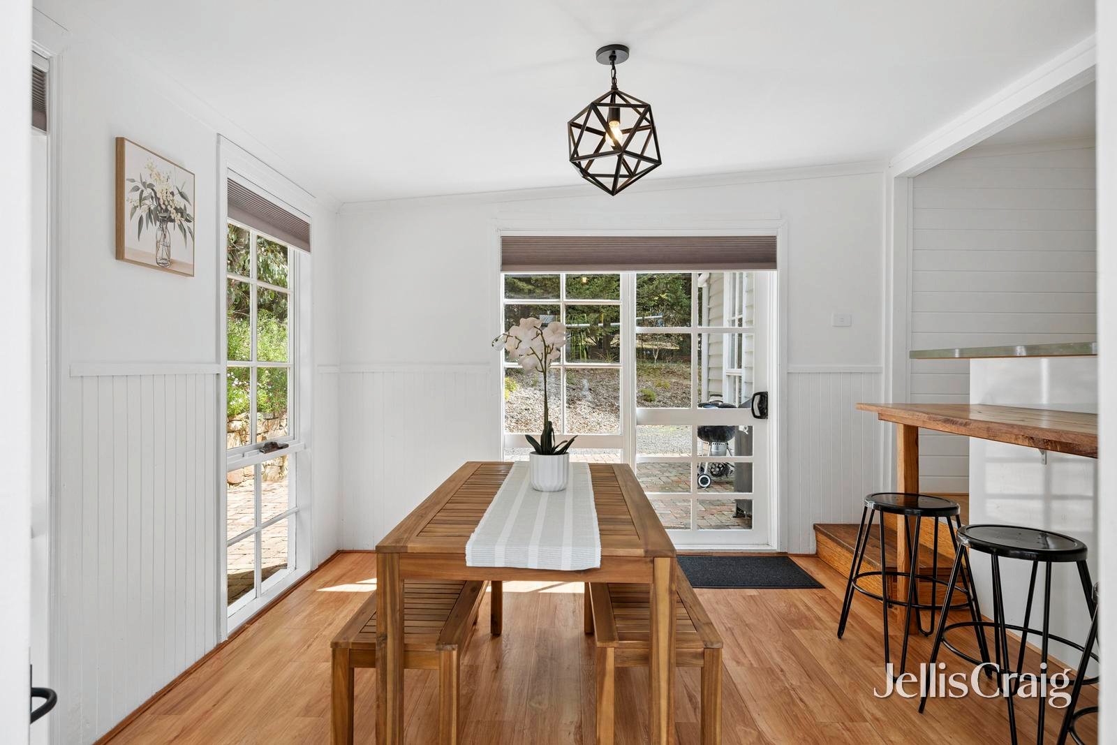 10 Dafter Road, Woodend image 8