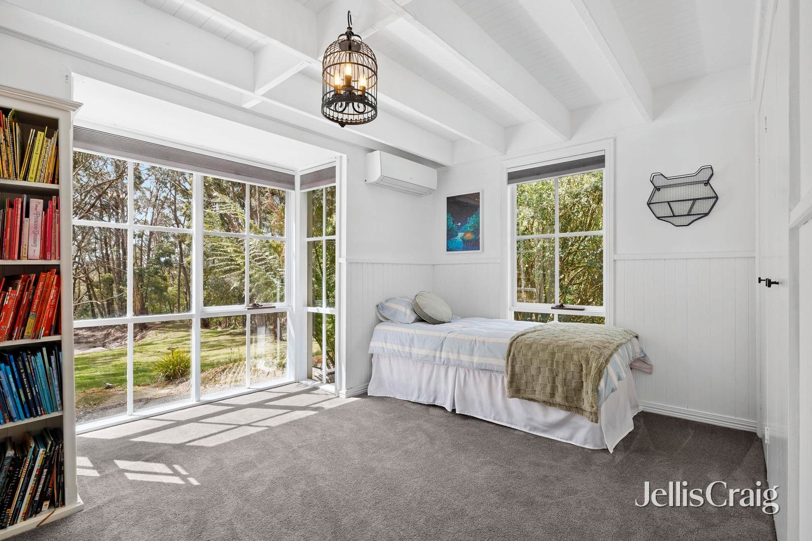 10 Dafter Road, Woodend image 15