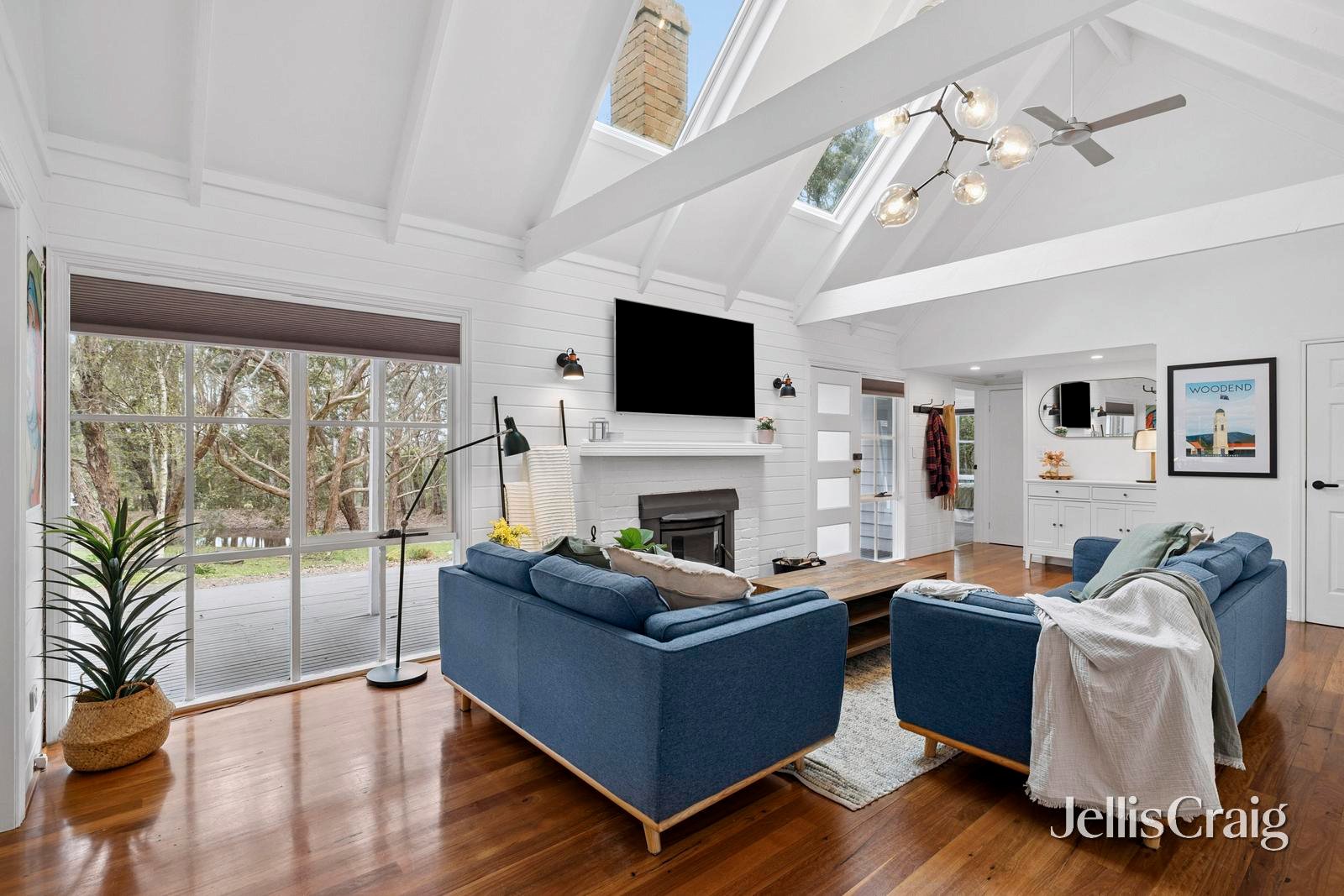 10 Dafter Road, Woodend image 4