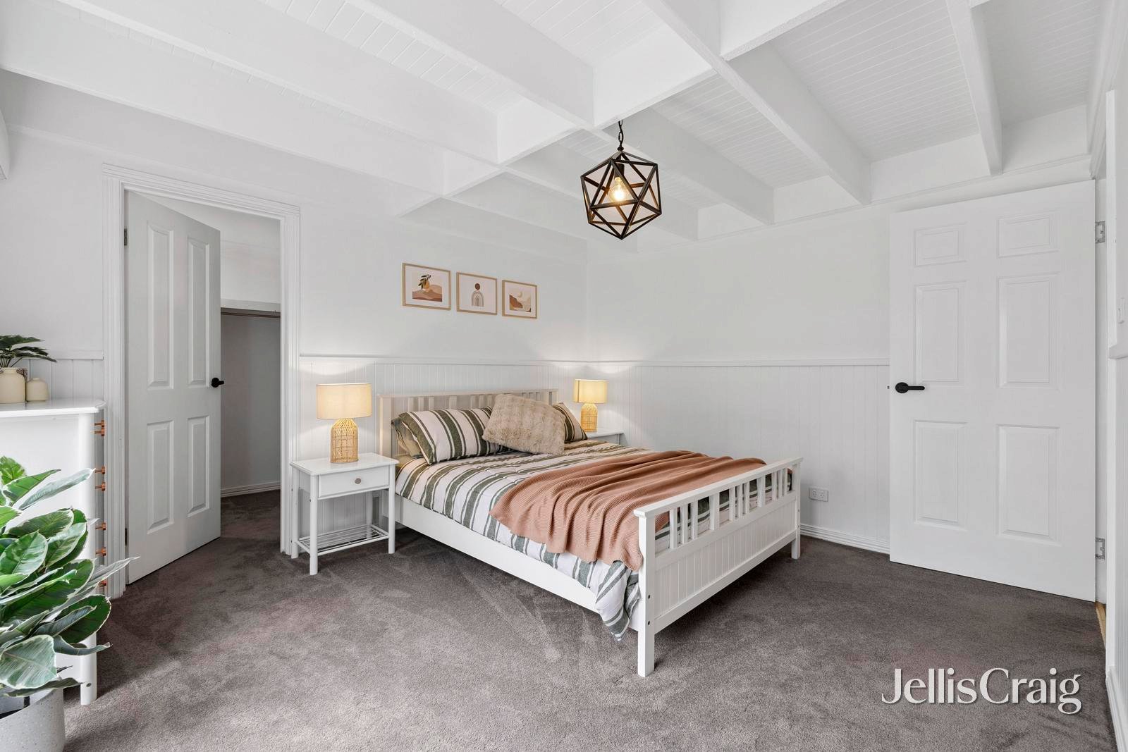 10 Dafter Road, Woodend image 10