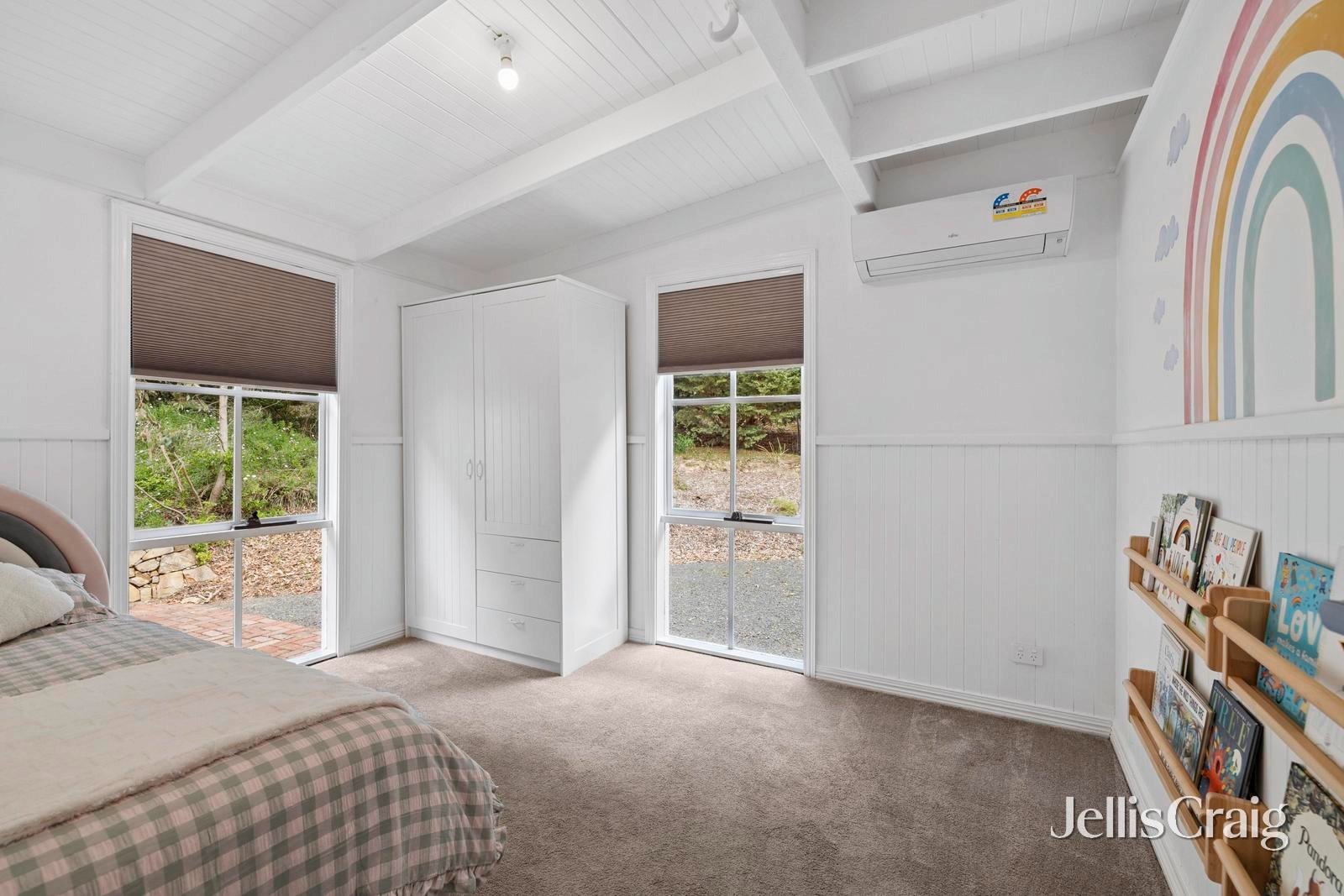 10 Dafter Road, Woodend image 12