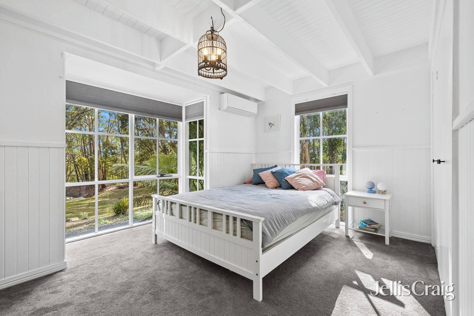 10 Dafter Road, Woodend image 14