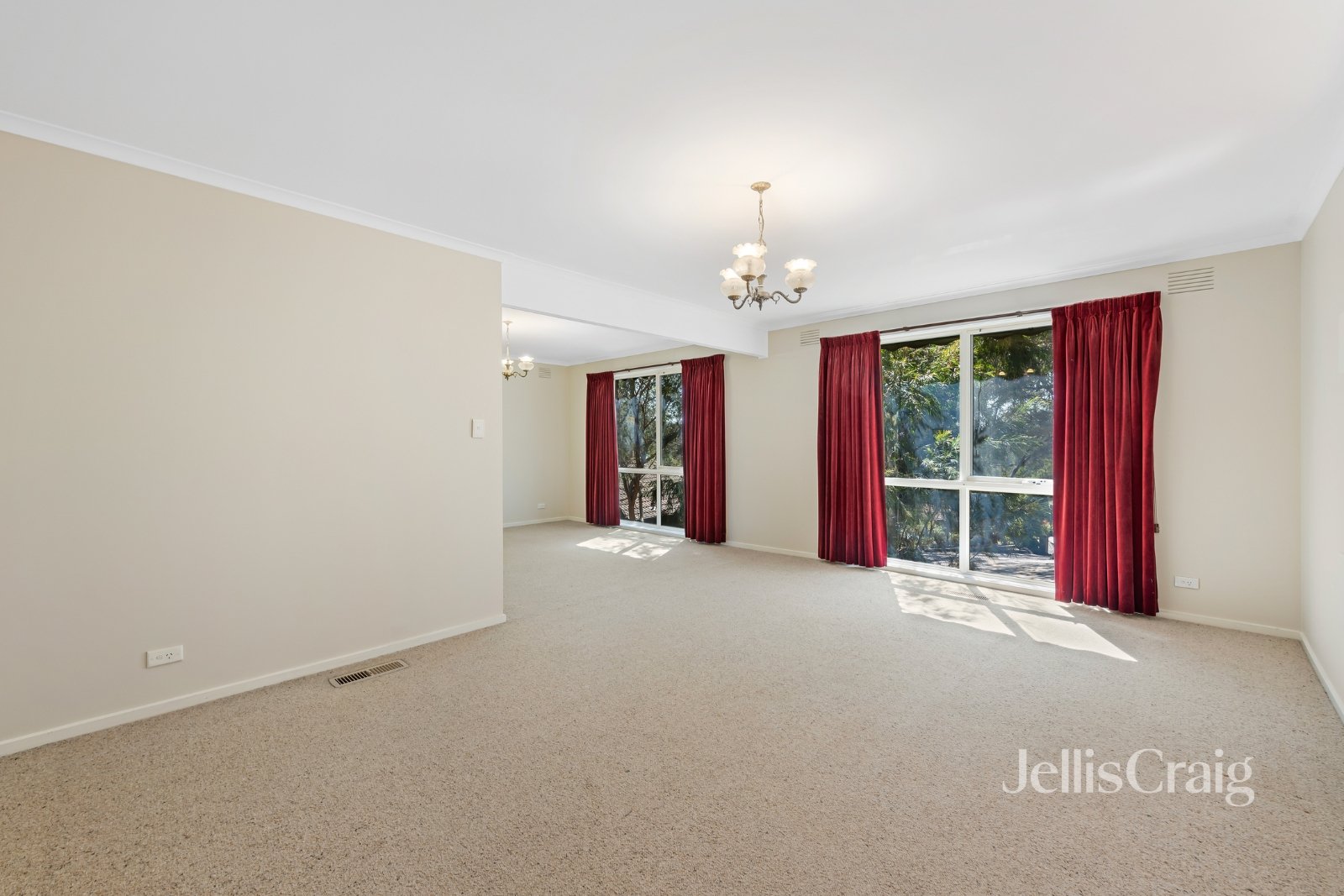 10 Dandallo Drive, Eltham image 6