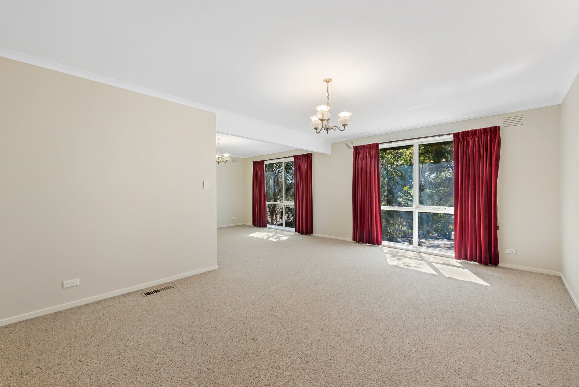 10 Dandallo Drive, Eltham image 5