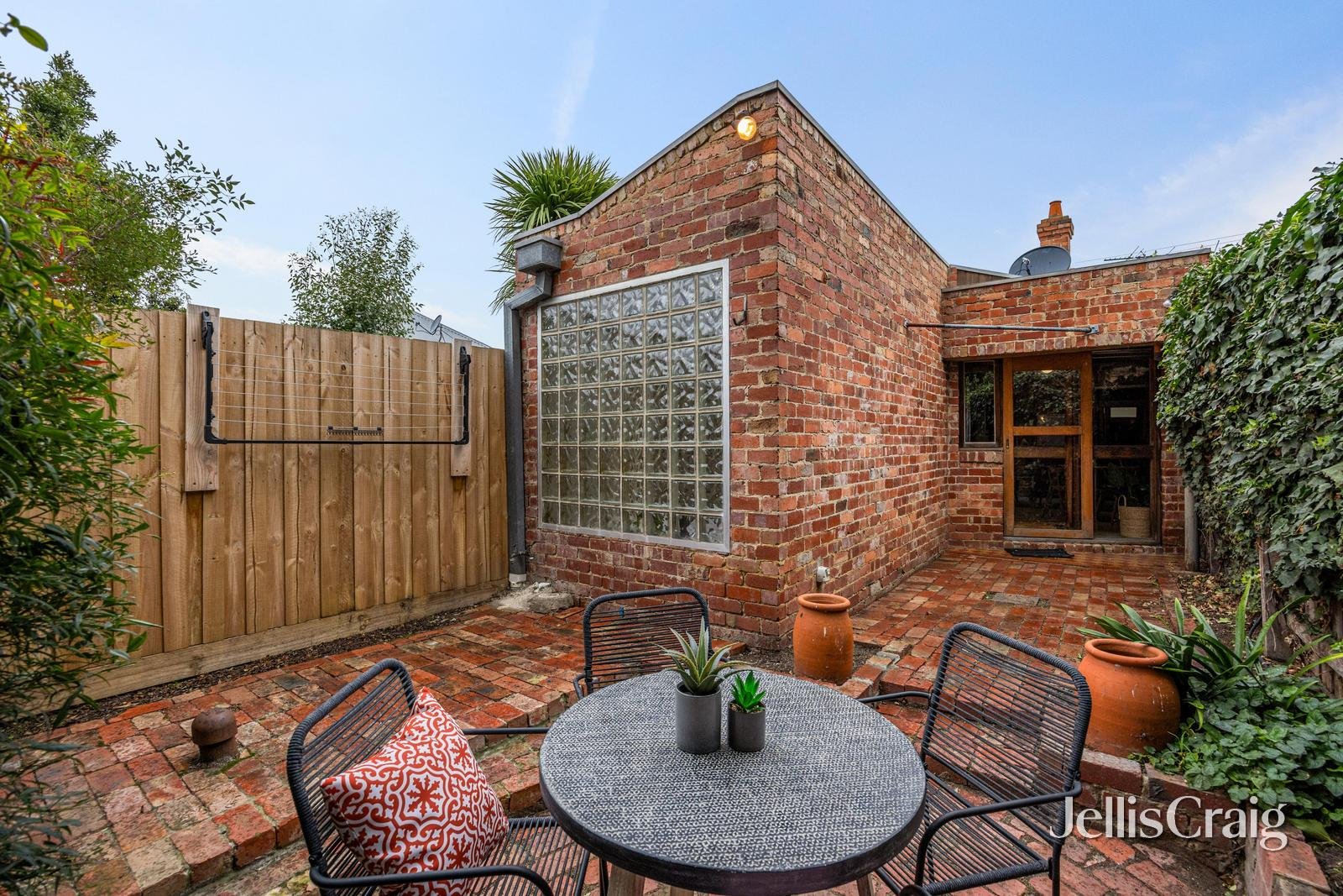 10 Davies Street, Newport image 8