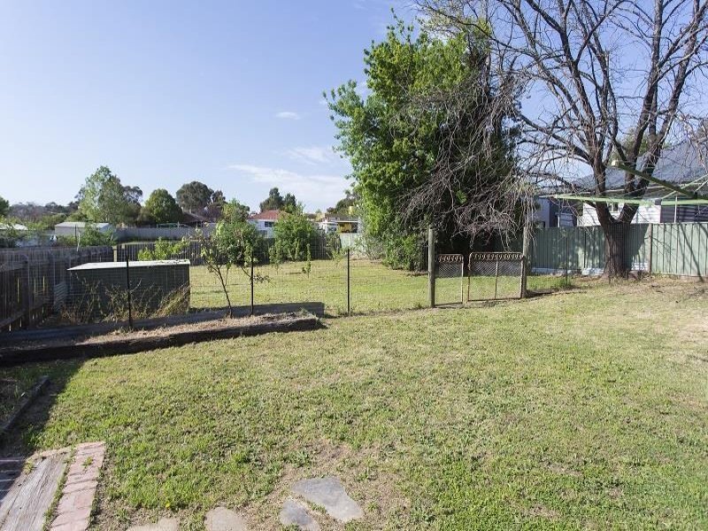 10 Dick Street, Castlemaine image 13