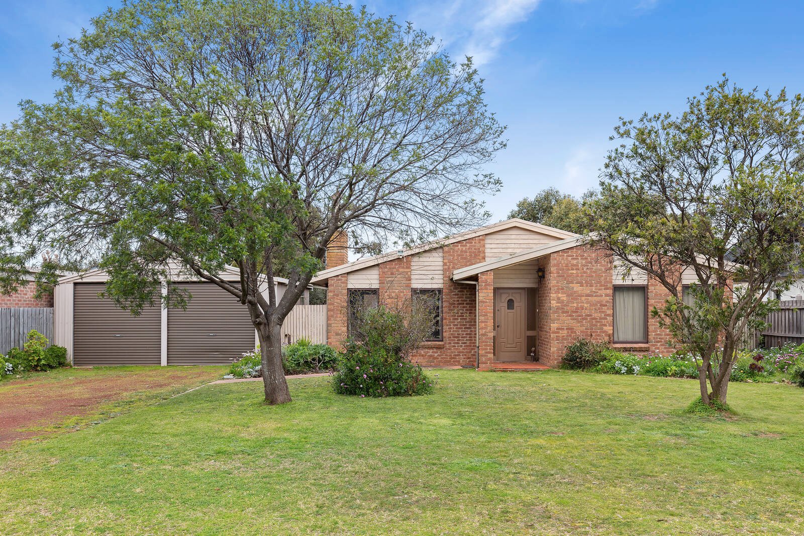 Property Gallery Thumbnail 3