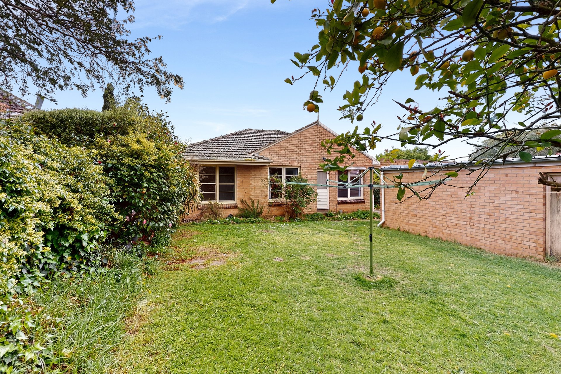 10 Dumblane Street, Balwyn North image 14