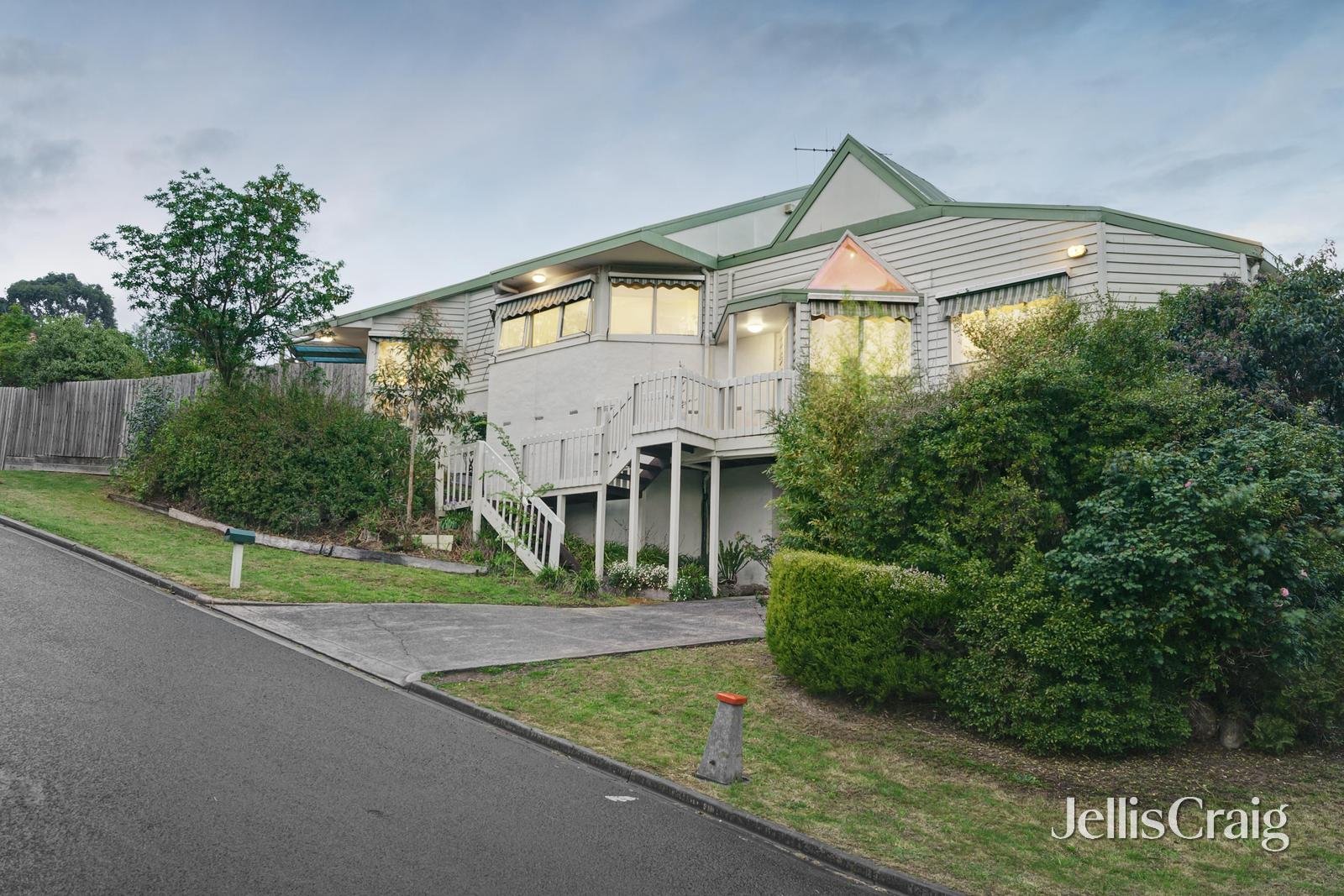 10 Dunluce Court, Viewbank image 1