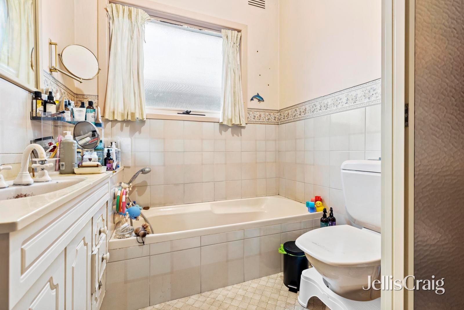 10 Dunscombe Avenue, Glen&nbsp;Waverley image 8