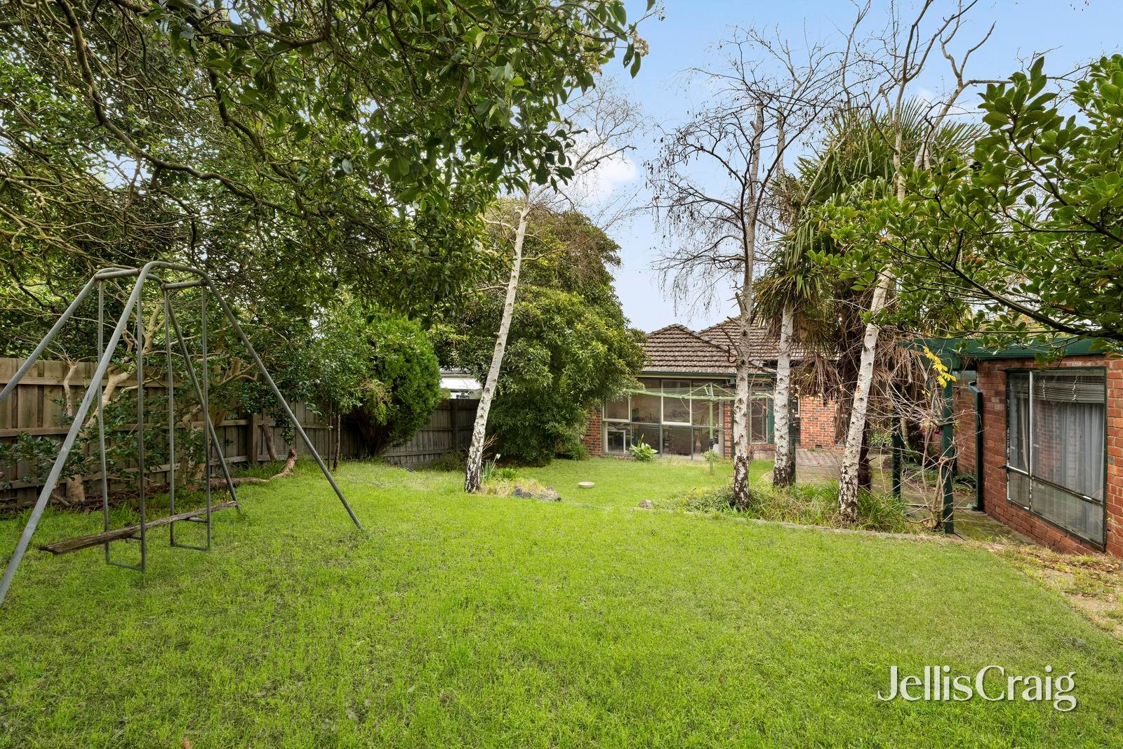 10 Dunscombe Avenue, Glen&nbsp;Waverley image 9