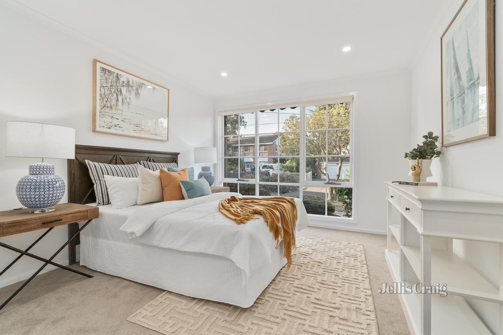 10 Eastleigh Drive, Glen Waverley image 8