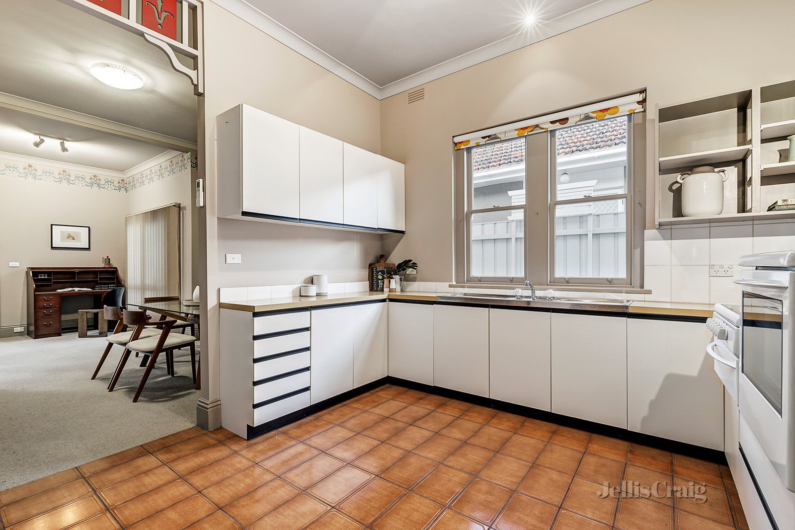 10 Eblana Avenue, Mentone image 5