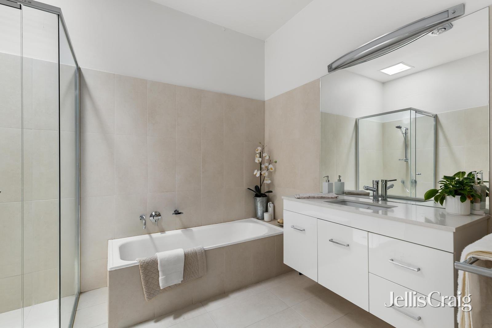 10 Edlington Street, Hawthorn image 7