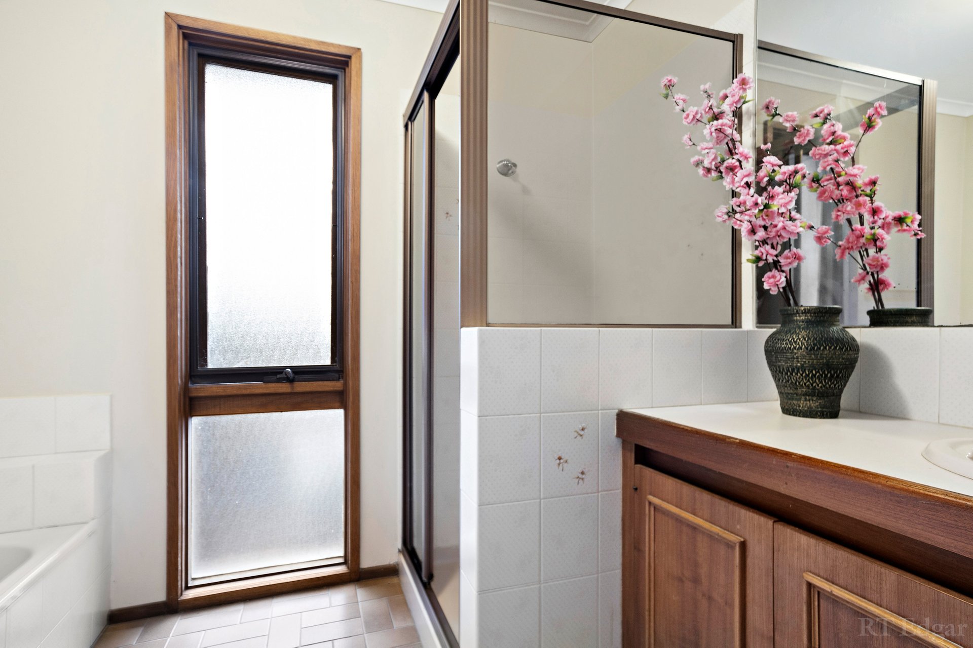 Property Gallery Thumbnail 8