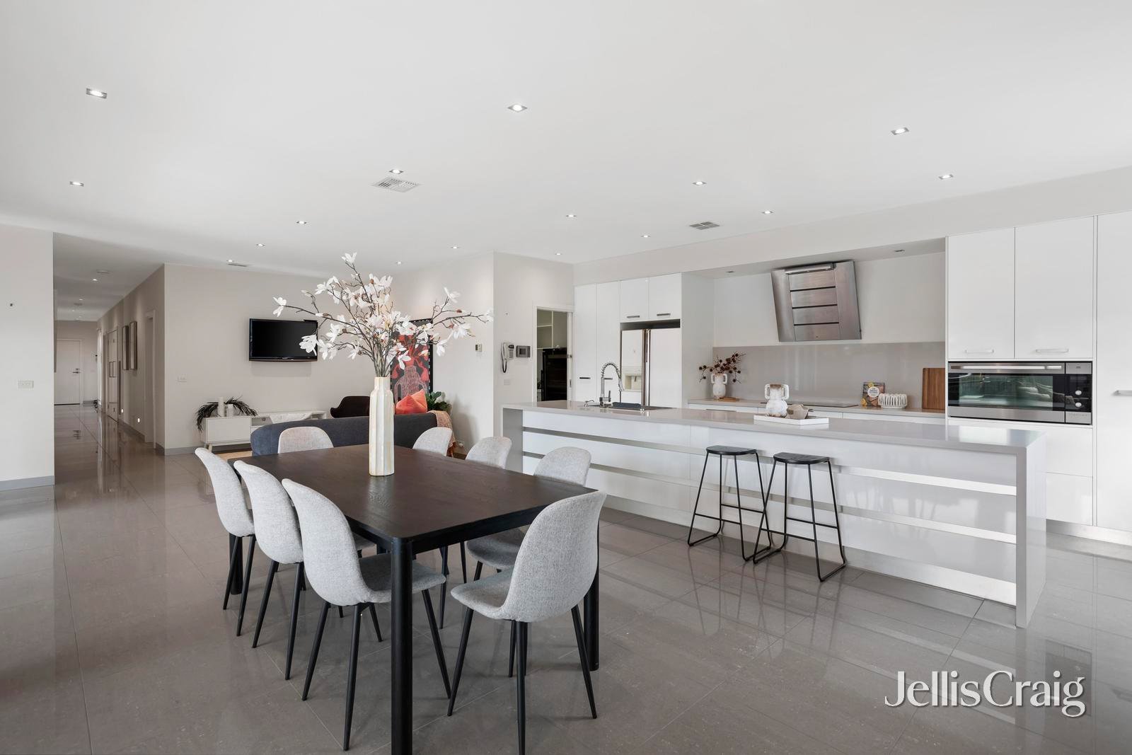 10 Emerald Rise, Templestowe image 2