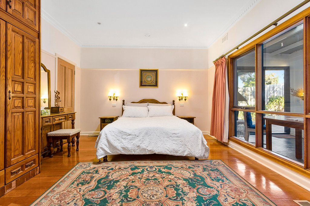 10 Eram Road, Box Hill North image 12