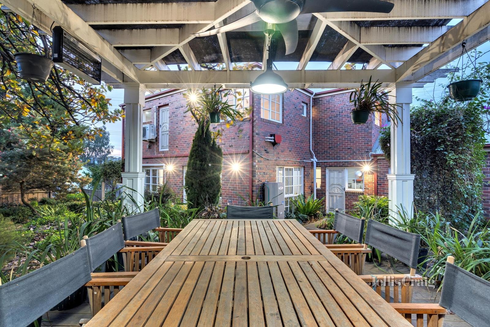 10 Eric Street, Essendon image 4