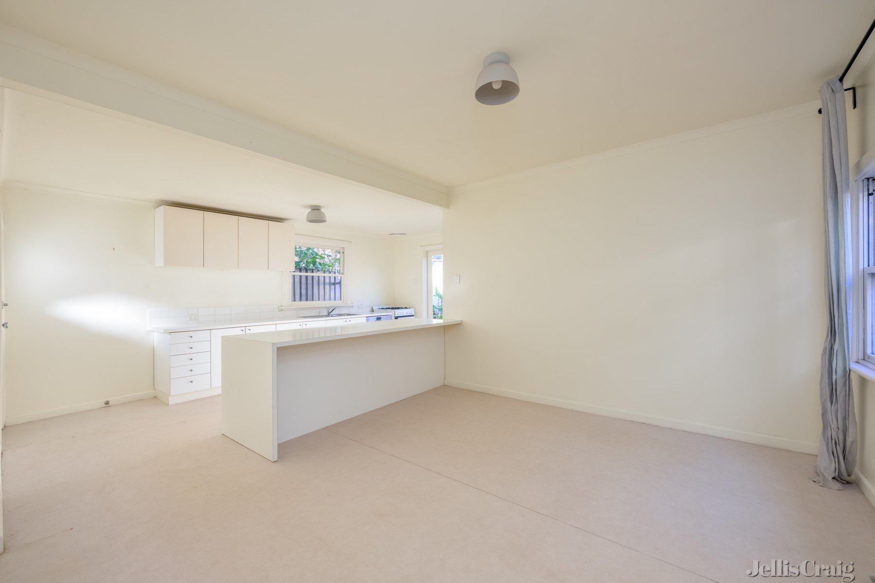 10 Evans Street, Brunswick image 2