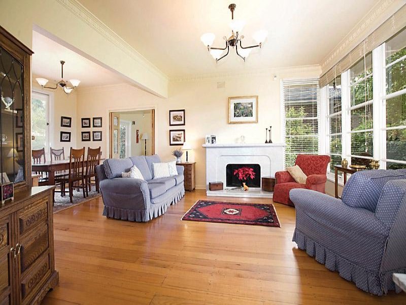 10 Ferdinand Avenue, Balwyn North image 2