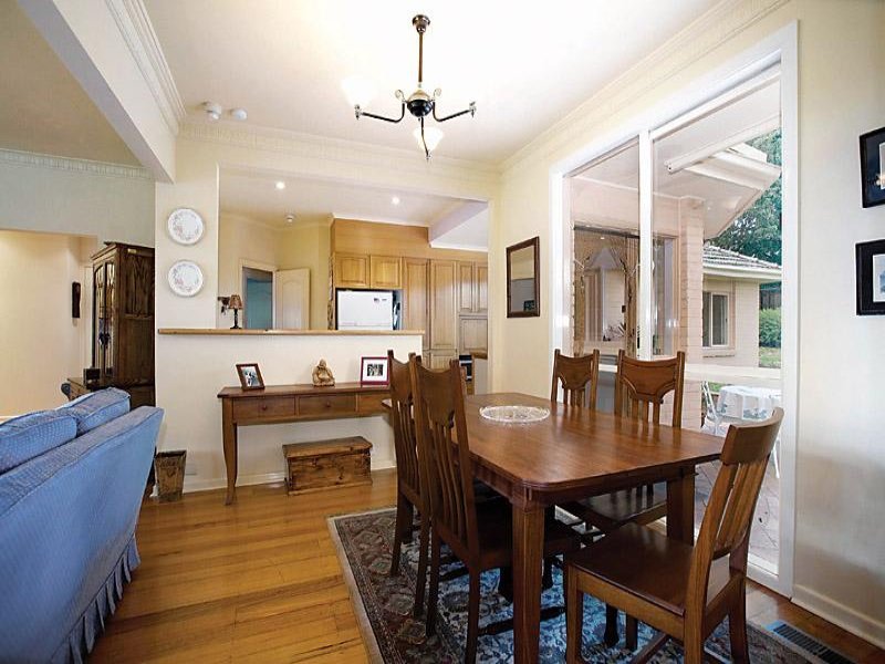 10 Ferdinand Avenue, Balwyn North image 3